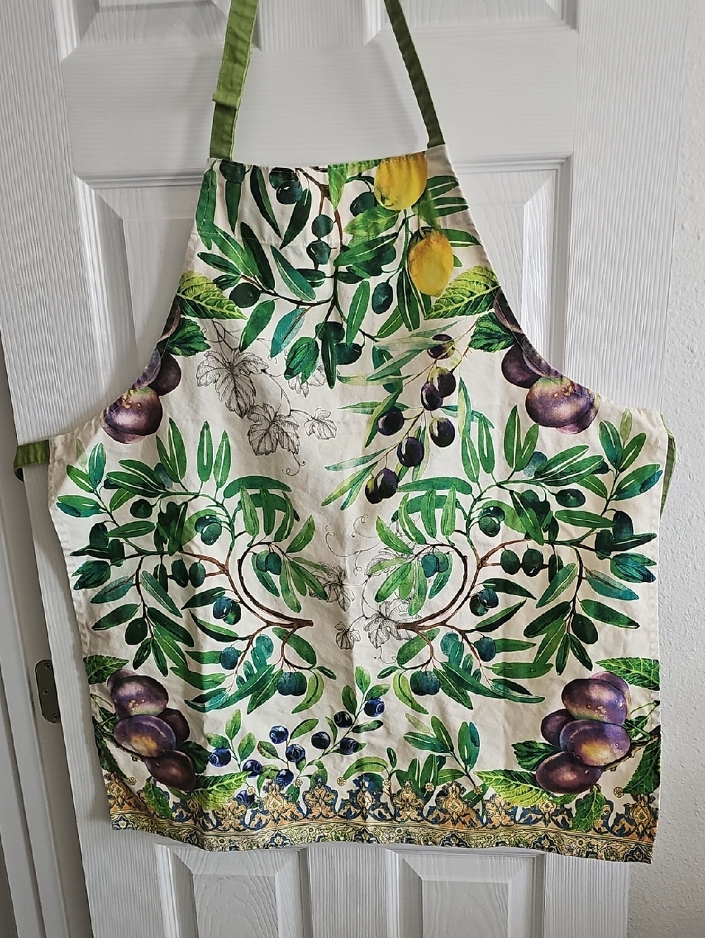 Michel Design Works Green Olive & Lemon Print Apron